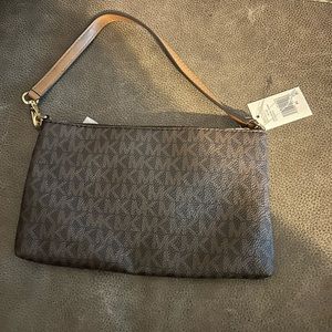 NWT Michael Kors Jet Set Wristlet